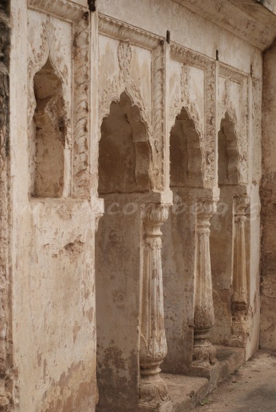Pillars in Orchha's Sheesh Mahal
